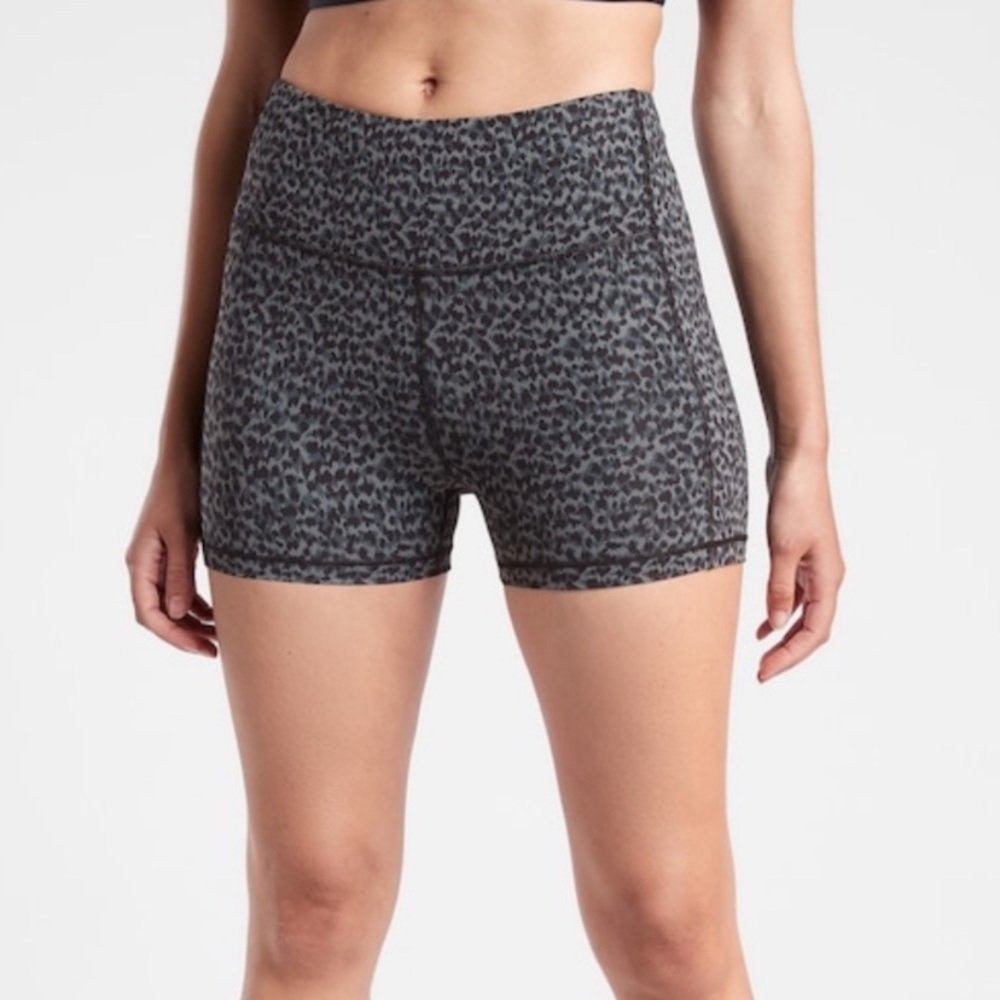 NWOT Athleta Ultimate Printed Shortie Allure Black